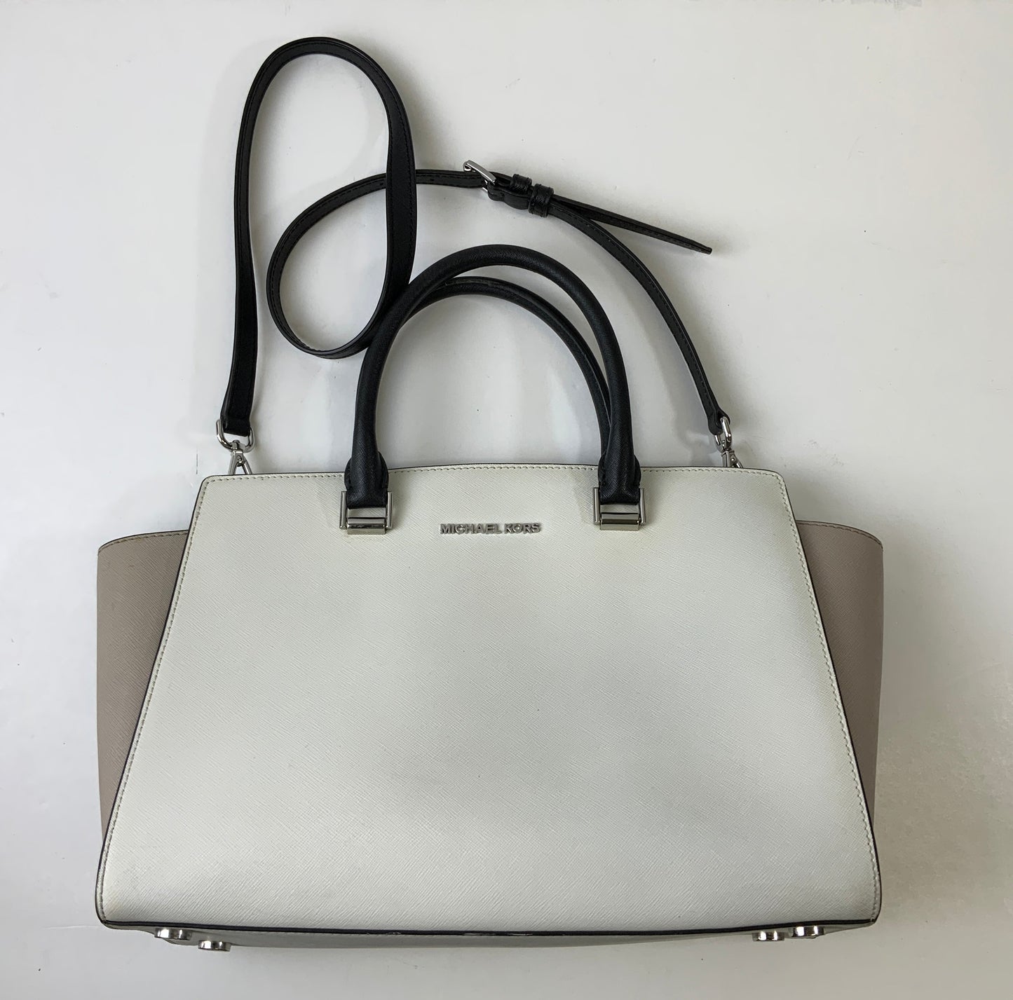 Crossbody Designer By Michael Kors In Cream, Size:Large