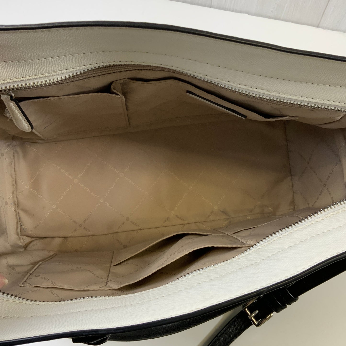 Crossbody Designer By Michael Kors In Cream, Size:Large