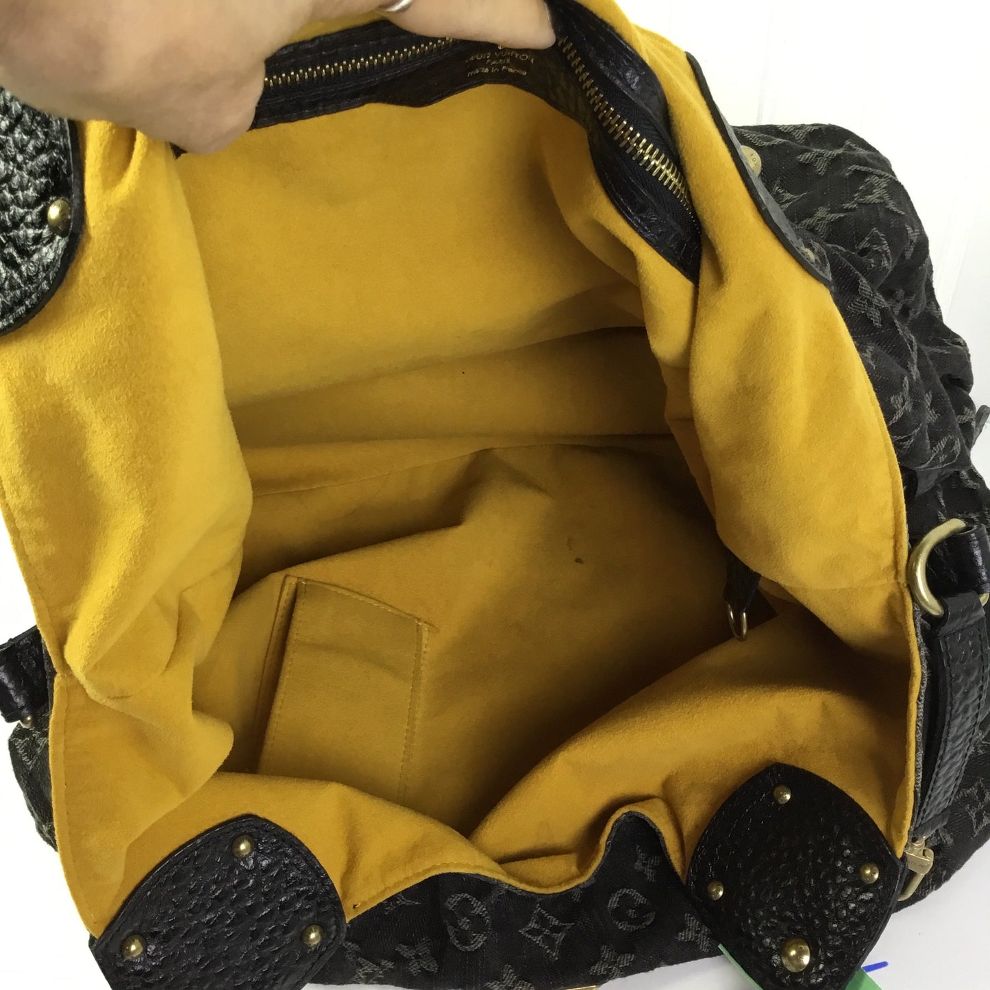 Handbag Luxury Designer By Louis Vuitton In Black, Size:Large