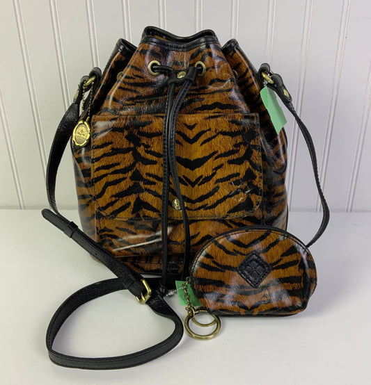 Crossbody Designer By Patricia Nash In Animal Print, Size:Large