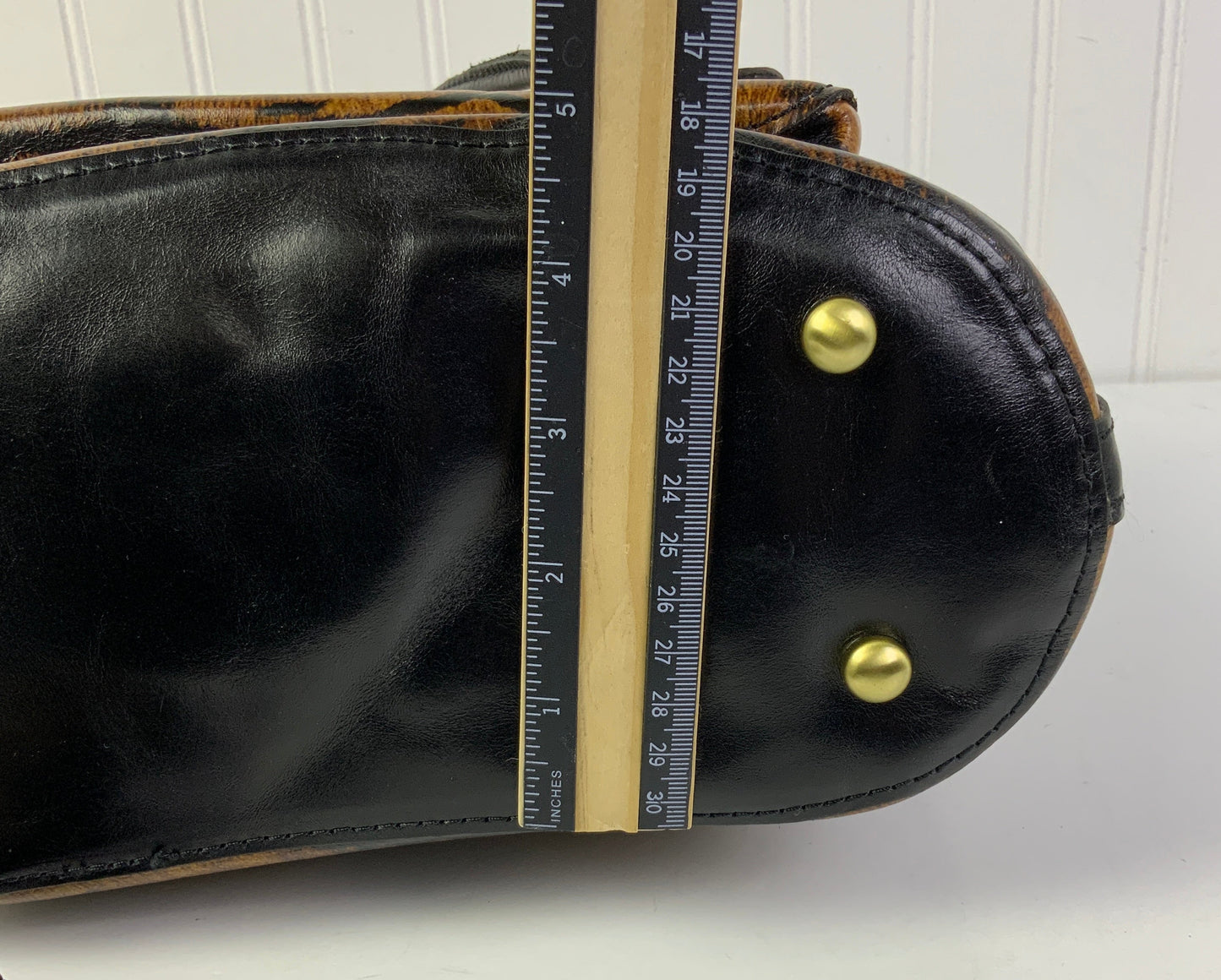 Crossbody Designer By Patricia Nash In Animal Print, Size:Large