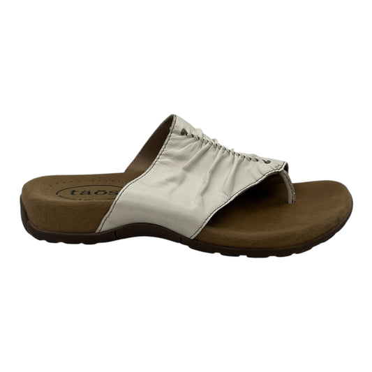 Sandals Flats By Taos In White, Size:6