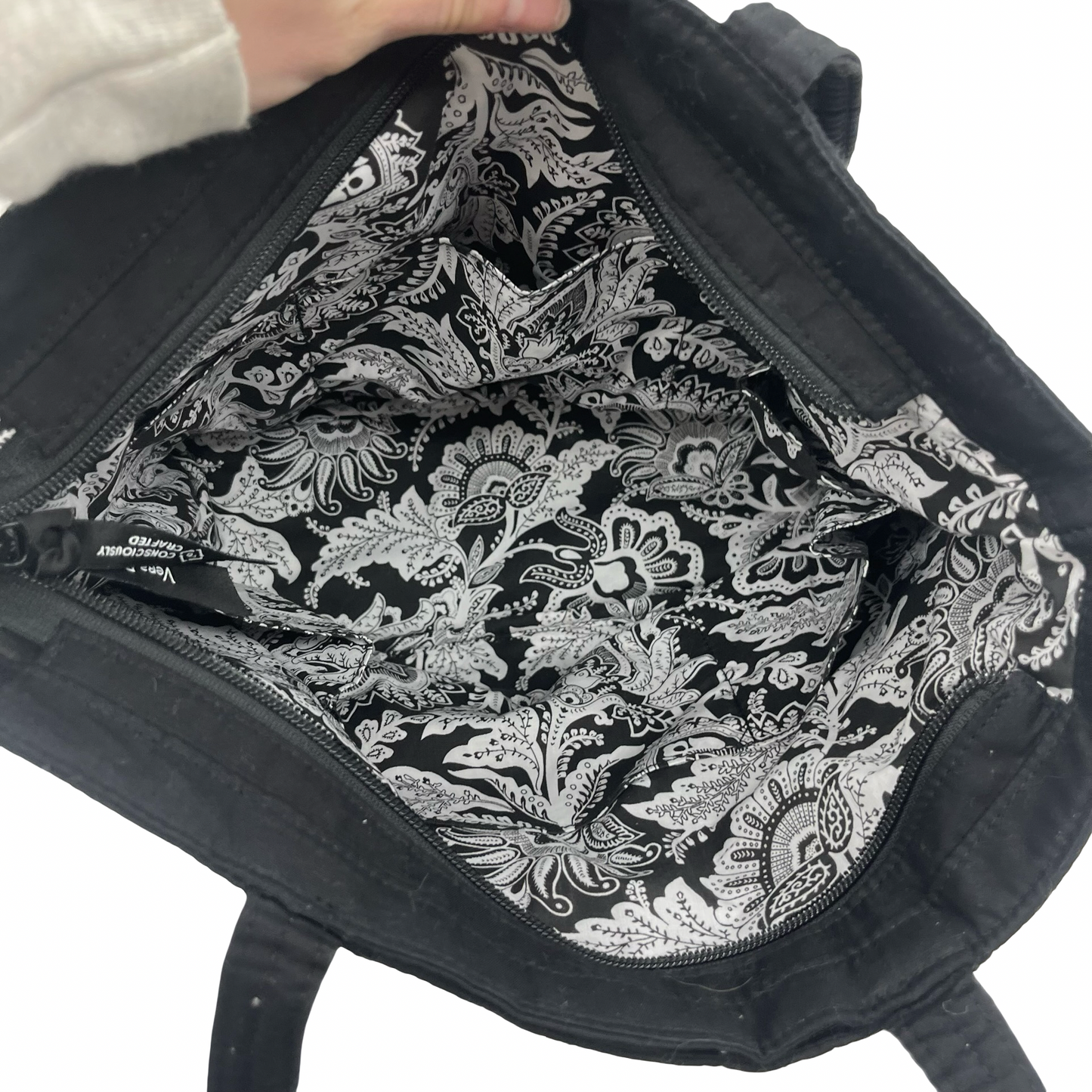 Handbag By Vera Bradley In Black, Size:Medium