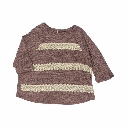 Top 3/4 Sleeve By Leo And Nicole In Cream & Red, Size:3X