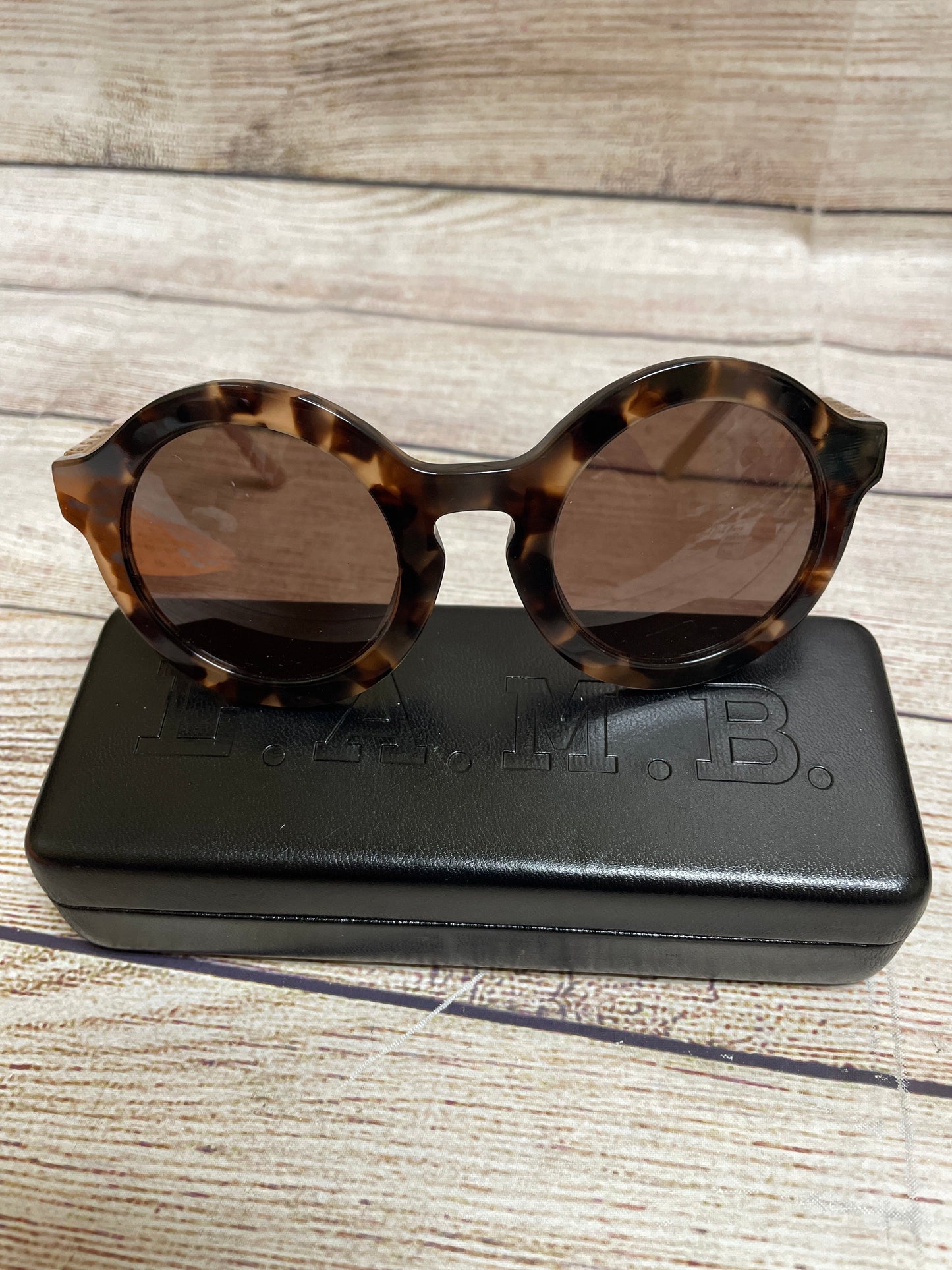 Sunglasses Designer By Lamb