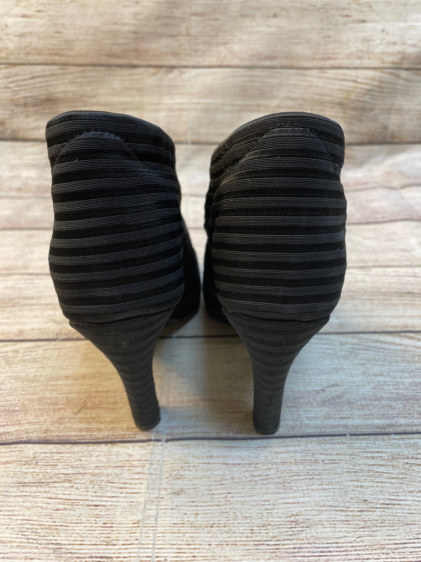 Boots Ankle Heels By Cmb  Size: 6.5