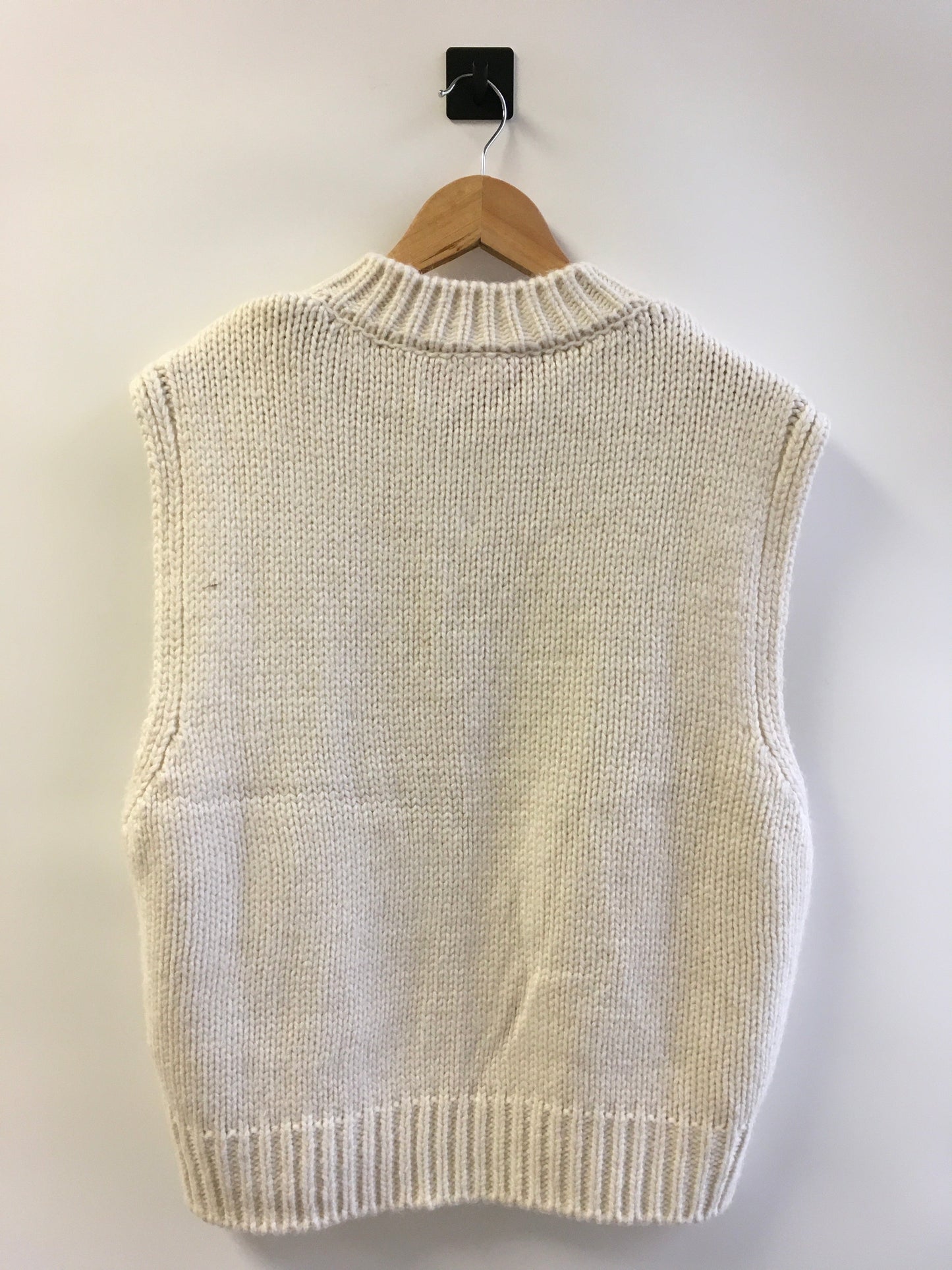 Sweater Vest By JJXX Size: L