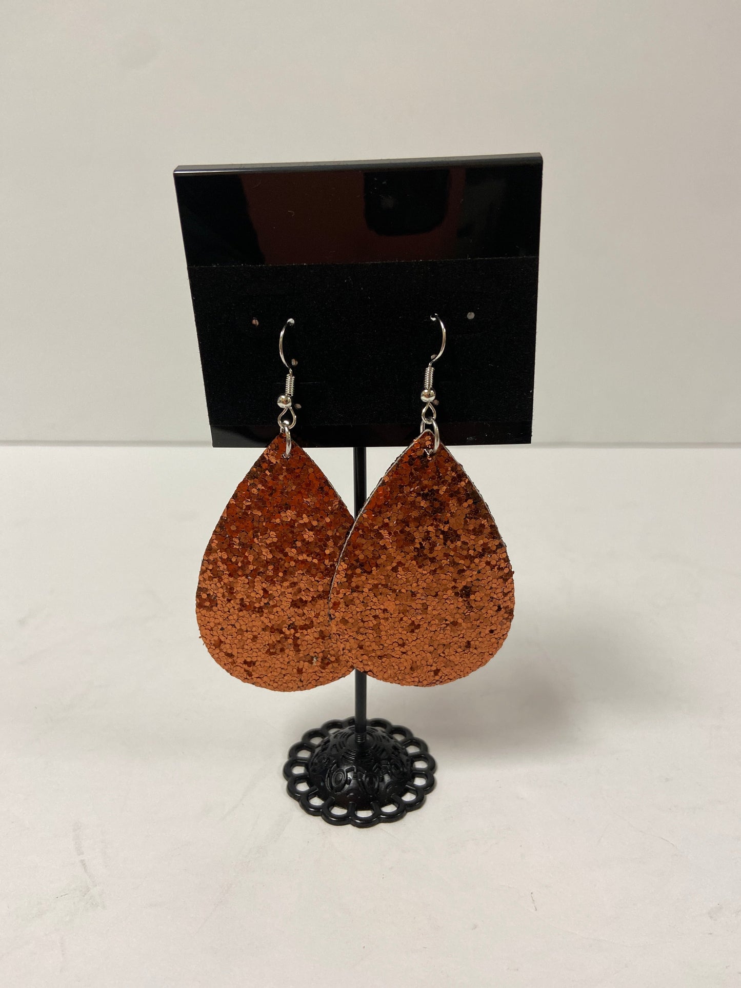 Earrings Dangle/drop By Clothes Mentor  Size: 1