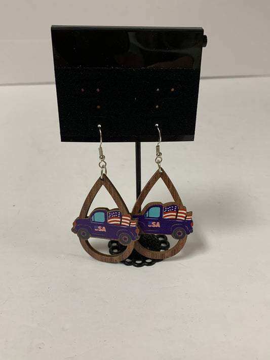 Earrings Dangle/drop By Clothes Mentor  Size: 1