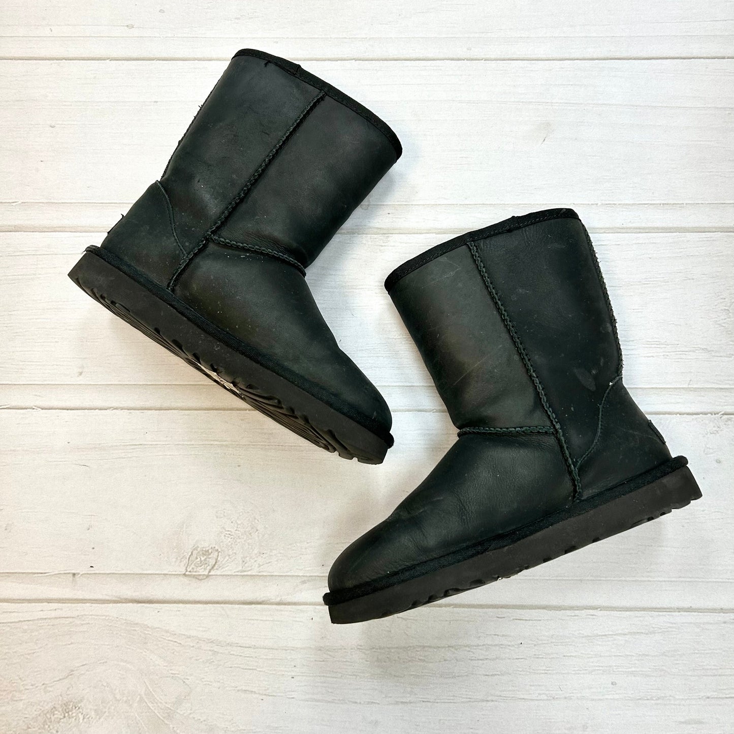 Boots Designer By Ugg  Size: 6