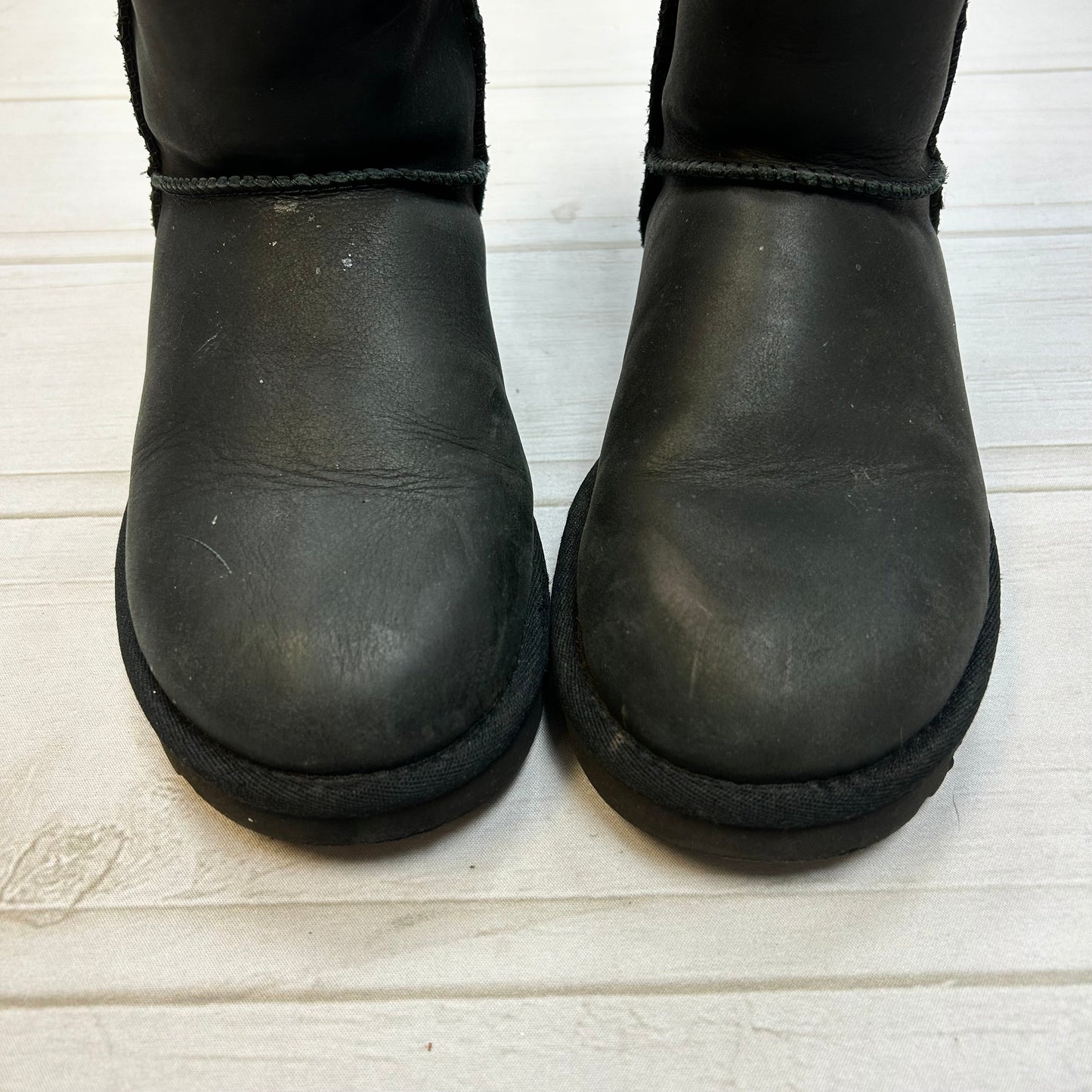 Boots Designer By Ugg  Size: 6