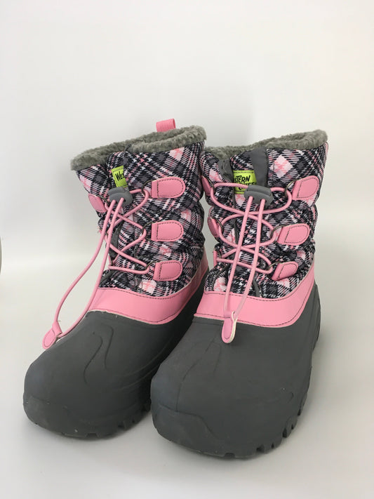 Boots Snow By Clothes Mentor  Size: 6