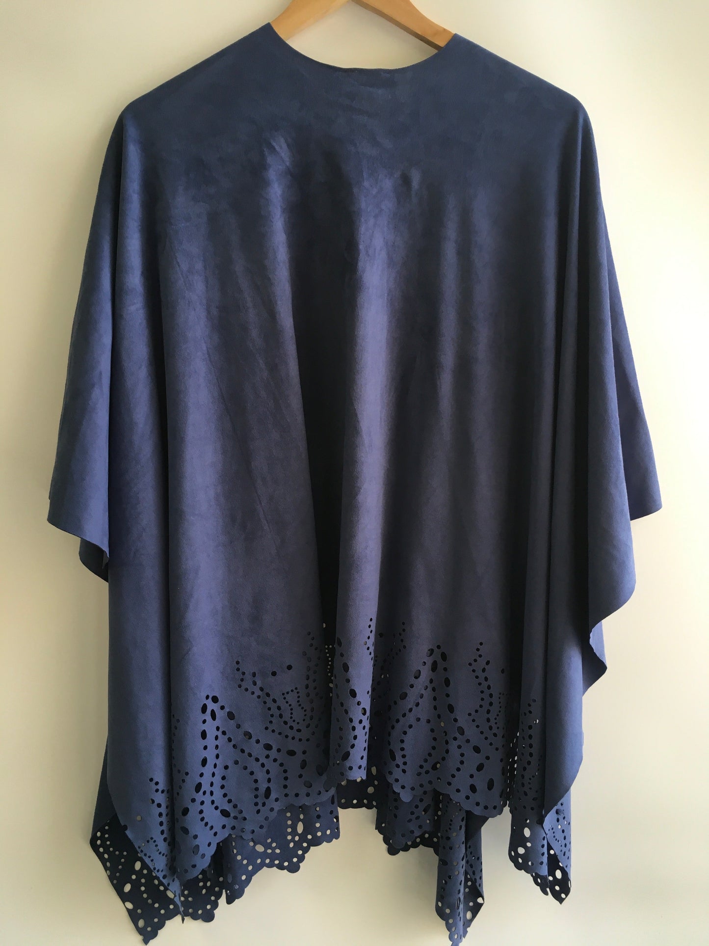 Shawl By Chicos  Size: Onesize