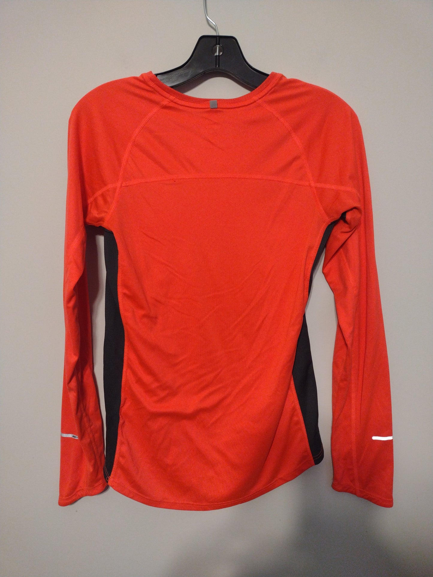 Athletic Top Long Sleeve Crewneck By Nike  Size: S