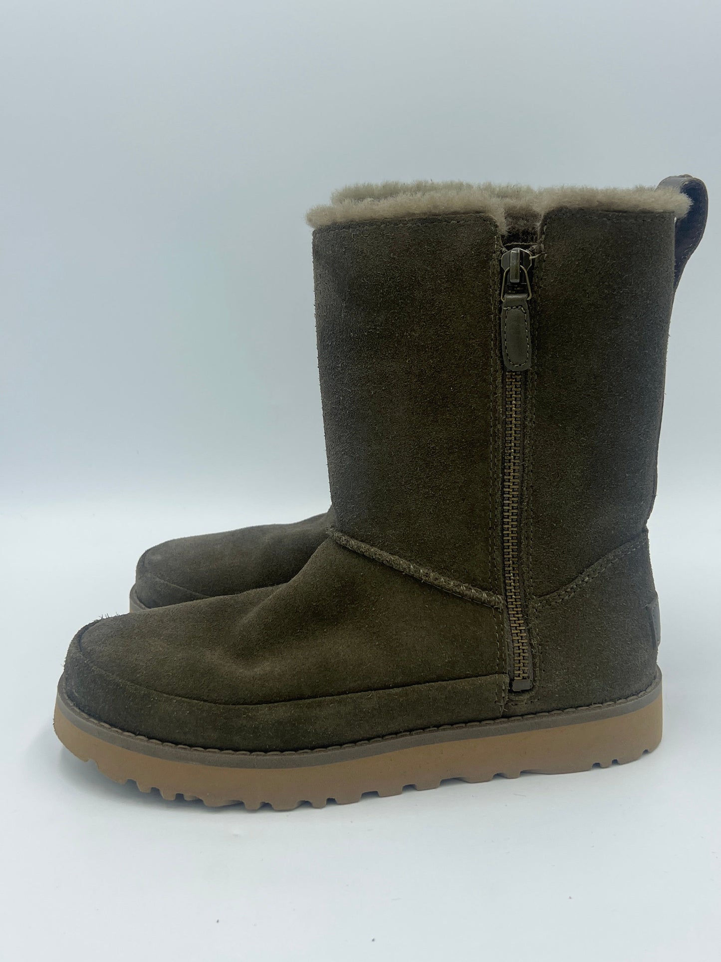 Boots Designer By UGG  Size: 5