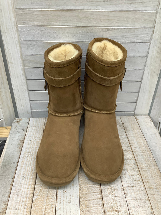 Boots Snow By Bearpaw  Size: 9
