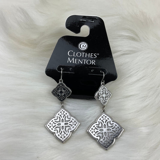 Earrings Dangle/drop By Clothes Mentor