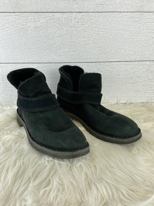 Boots Designer By Ugg  Size: 6