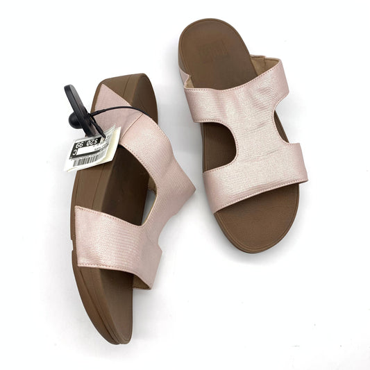 Sandals Flats By Fitflop  Size: 9