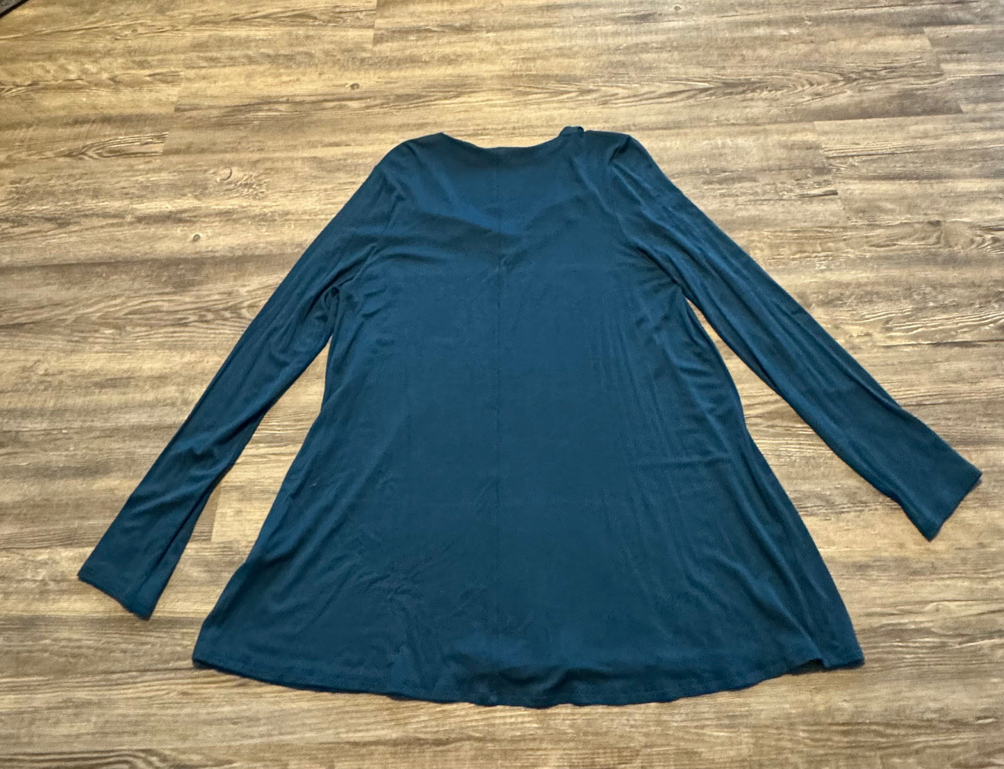 Top Long Sleeve By Tahari By Arthur Levine  Size: M