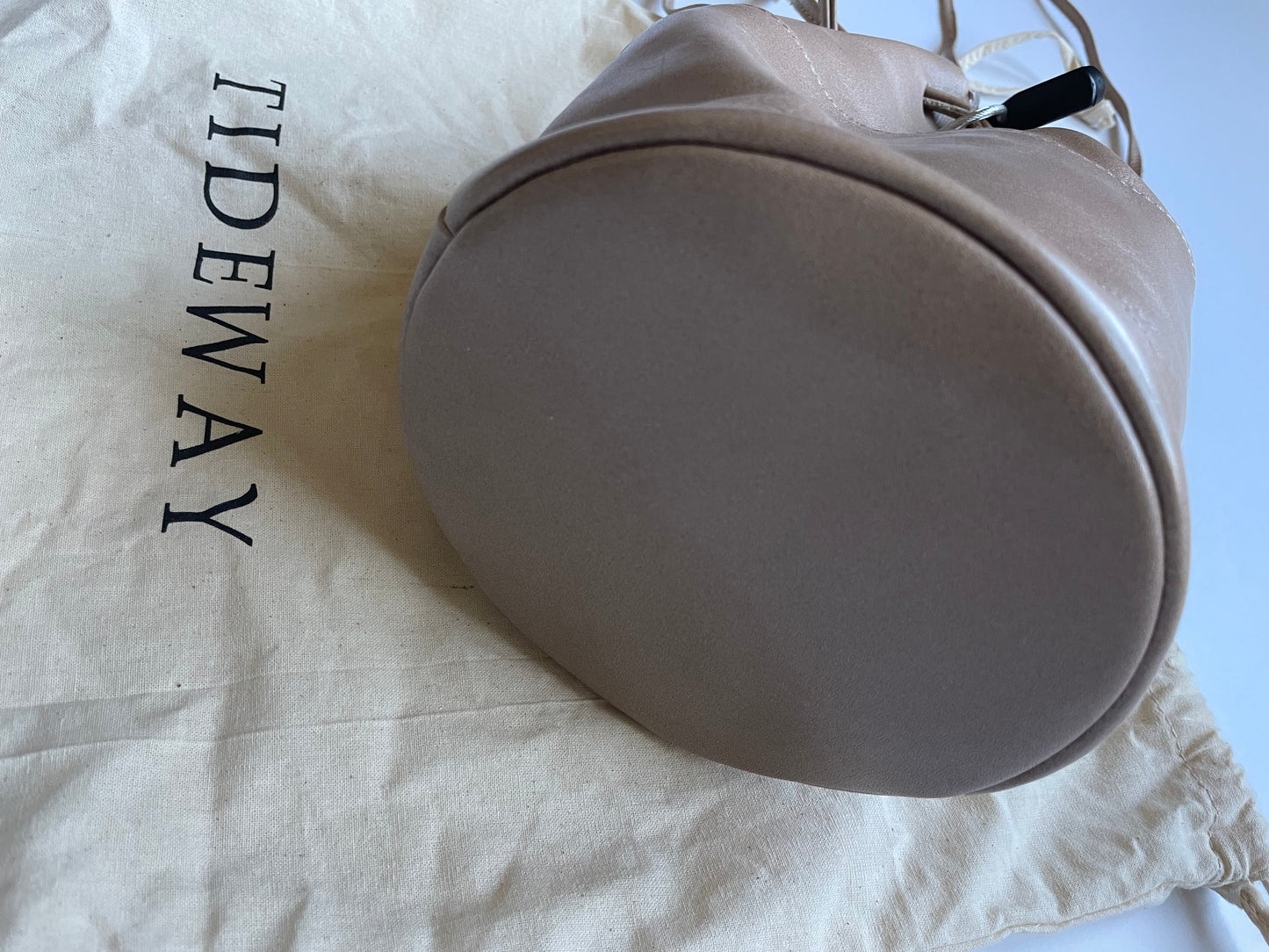 Handbag Designer By Tideway Size: Medium