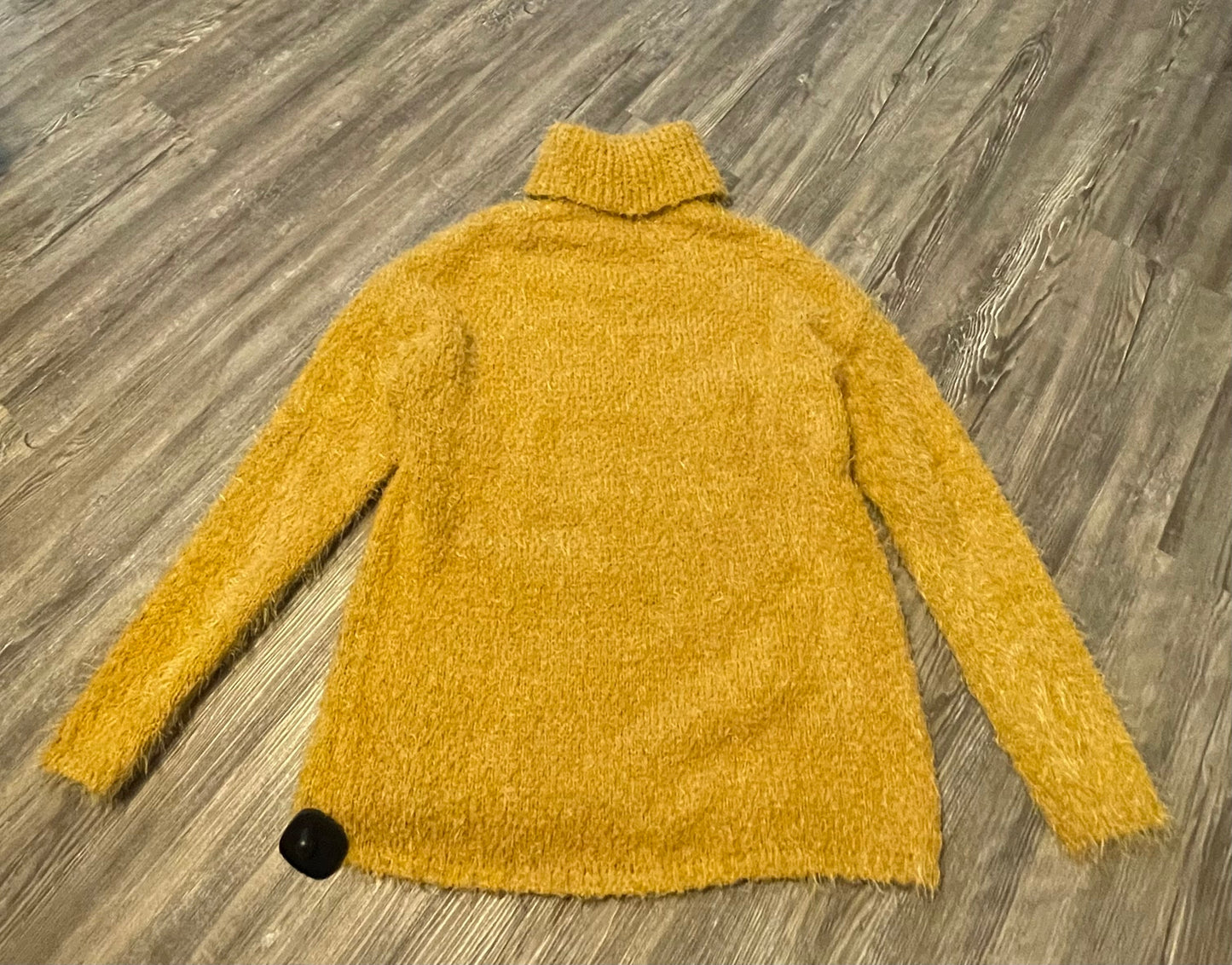 Sweater By Lux  Size: L