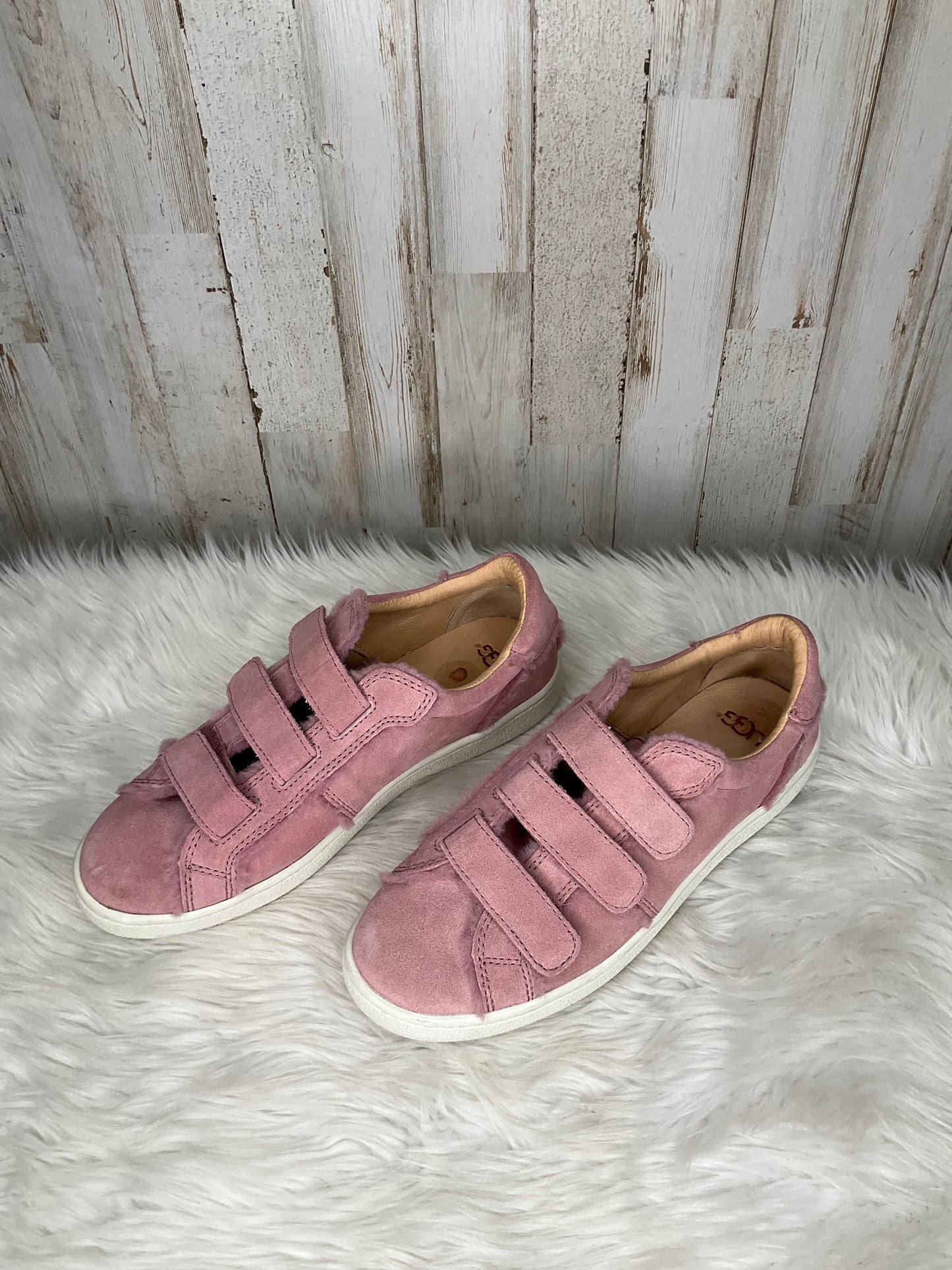 Shoes Sneakers By Ugg  Size: 8