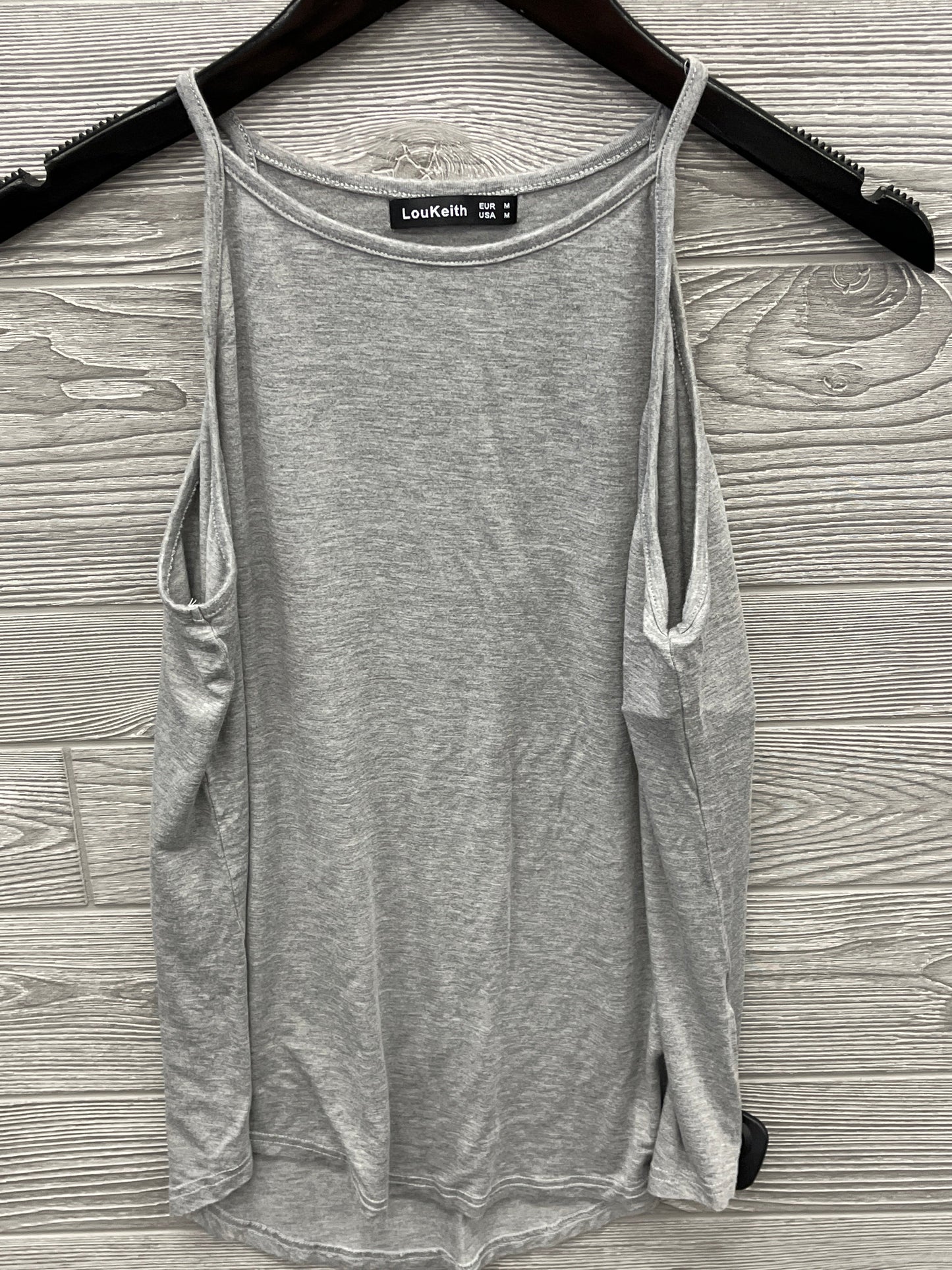 Top Sleeveless Basic By Clothes Mentor  Size: M